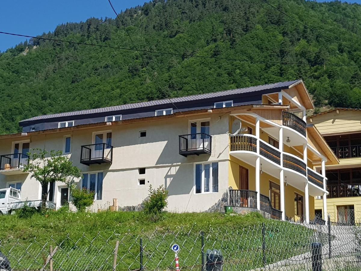 Hilltop Местия Экстерьер фото